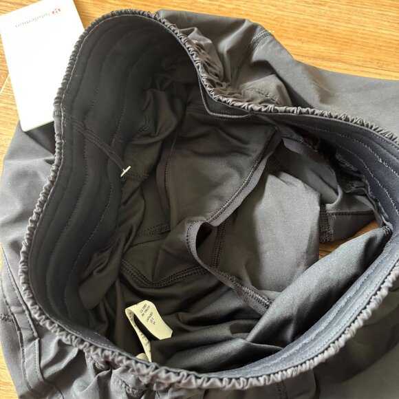 Lululemon Athletic Track That MR Short 5” Lined Black NWT Women’s Size 4 - Picture 6 of 9